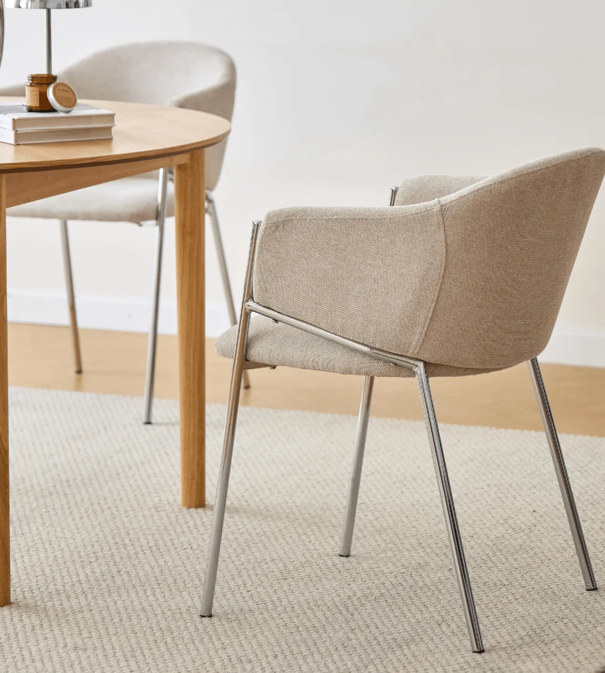 Nimara Carolina spisebordsstol i beige tekstil med chrome ben* Spisebordsstole