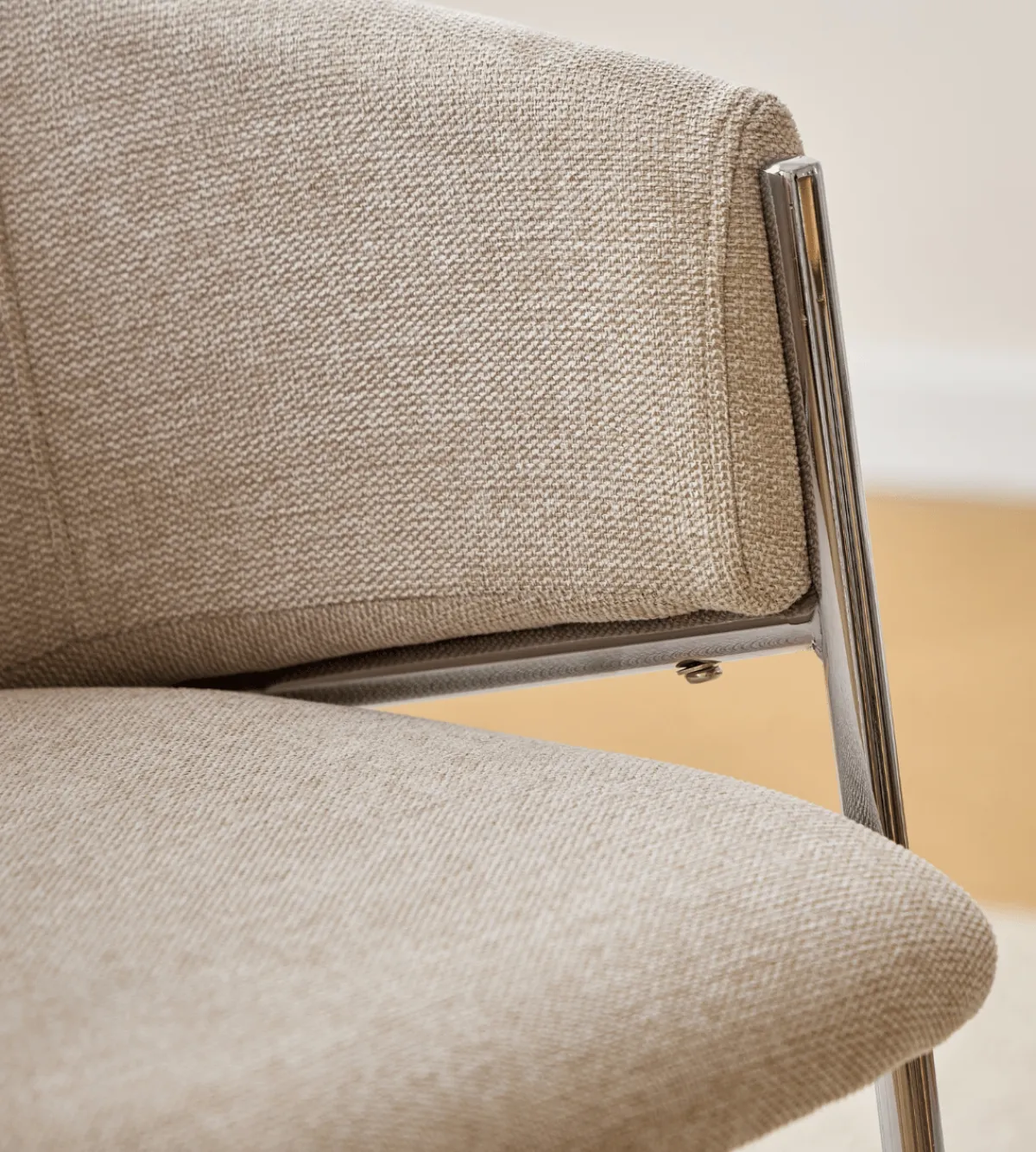 Nimara Carolina spisebordsstol i beige tekstil med chrome ben* Spisebordsstole