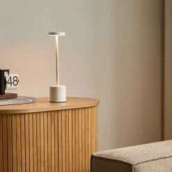 Nimara Elvis LED bordlampe hvid* Bordlamper