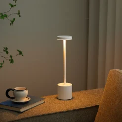 Nimara Elvis LED bordlampe hvid* Bordlamper