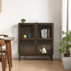 Nimara Havana vitrineskab i røget eg med 2 låger - 110x40x100 cm* Vitrineskabe|Vitrineskabe