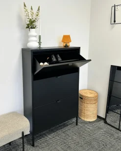 Nimara Herman Skoskab - Sort metal med 3 rum - 80x26x125 cm* Skoskabe|Skoskabe