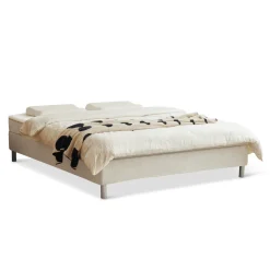 Nimara Kontinentalseng i beige 180x200 cm med 4 cm topmadras i PU-skum inkl. chrome ben* Alle Senge|Kontinentalsenge