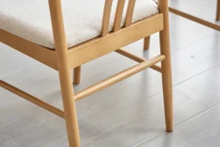 Nimara Lizzie spisebordsstol i bøg med polstret sæde i beige* Spisebordsstole