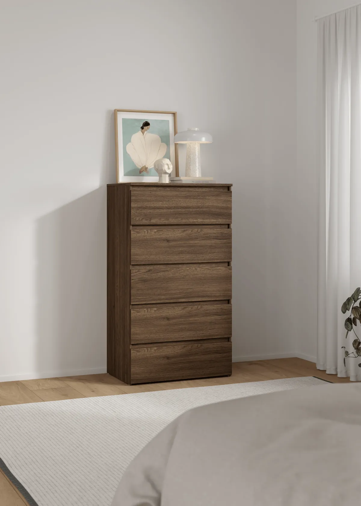 Nimara Maise kommode H:114 x B:65 x D:41 cm med 5 skuffer i røget egelook* Kommoder|Kommoder