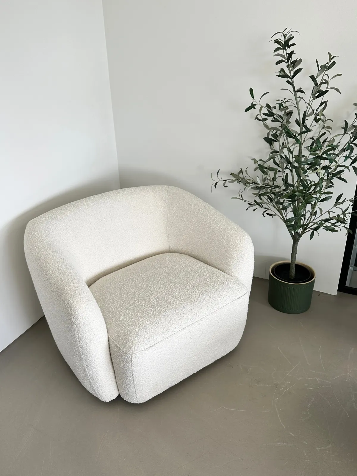 Nimara Melisa - lænestol i hvid boucle B: 92 D: 84 H: 66 cm* Sofaer|Lænestole