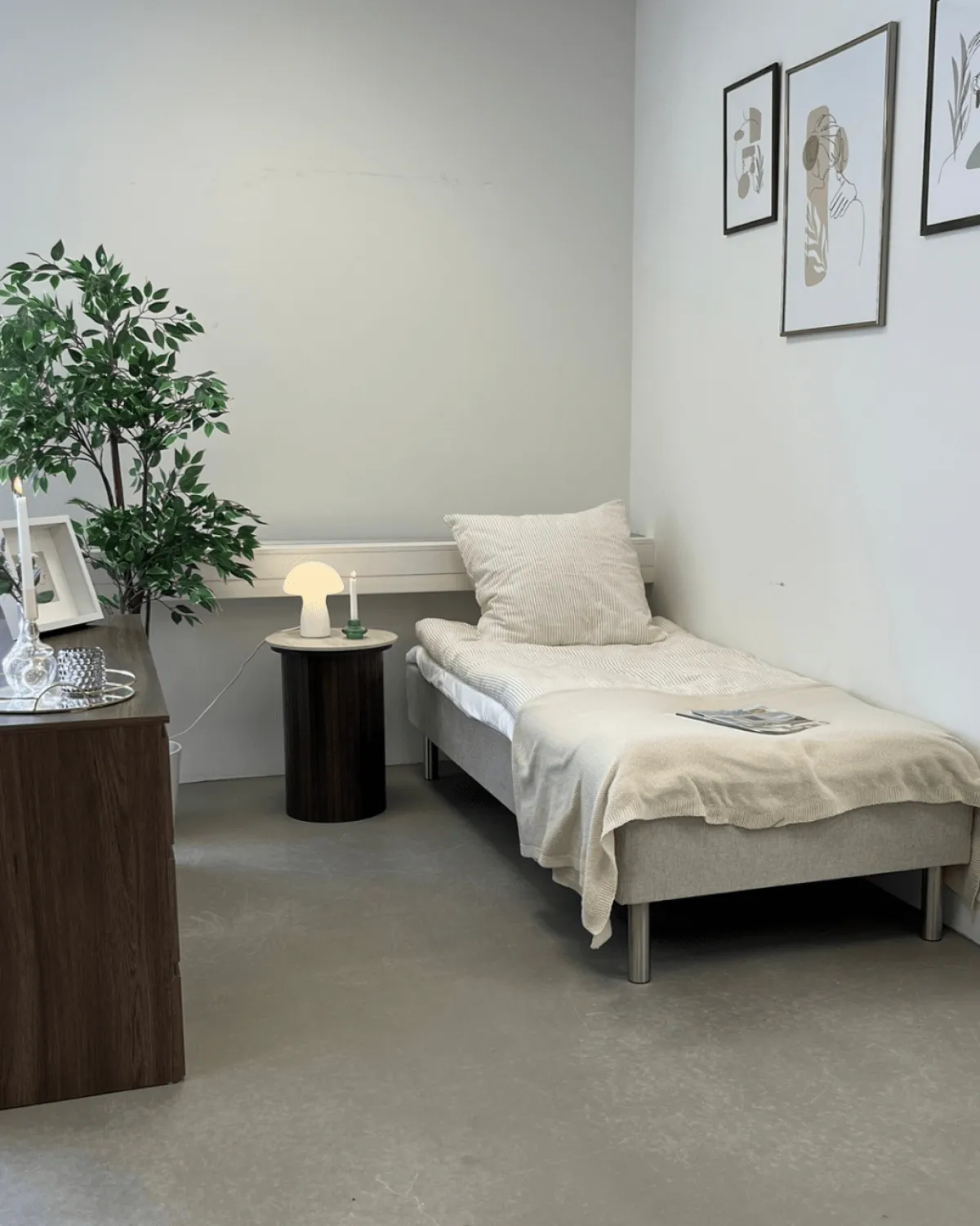 Nimara Premium boxmadras seng i beige med 90x200 cm med 7 cm topmadras i memoryskum ekskl. ben* Boxmadrasser|Alle Senge