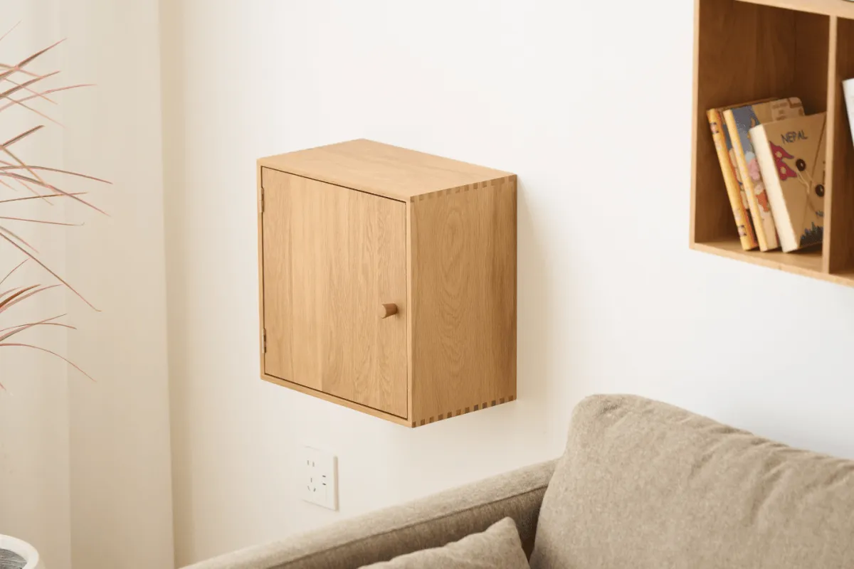 Nimara Rumi Vægreol med låge og hylde 33x20x33 cm eg inkl. vægophæng* Reoler|Opbevaring Til Spisestuen