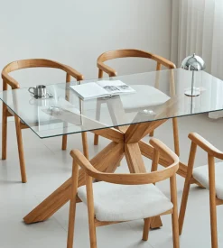 Nimara Sidney - Glas spisebord med ben i massiv egetræ 150x90 cm* Spiseborde