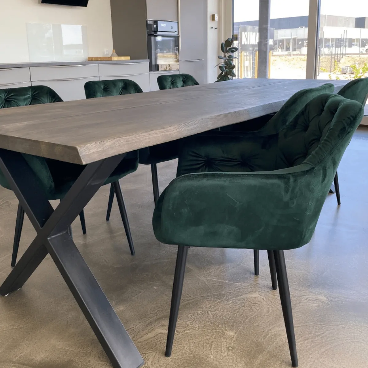 Nimara Susan plankebord - 300x95 cm - i smoked eg med krydsben - (Forberedt til tillægsplader)* Spiseborde