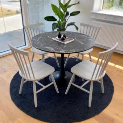 Nimara Zander - Rundt sort marmor-look spisebord med trompetfod - Ø100 cm* Spiseborde